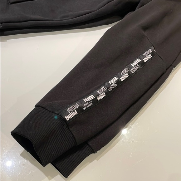 *NEW* PUMA Black Half-Zip Sweatshirt - Picture 4 of 9